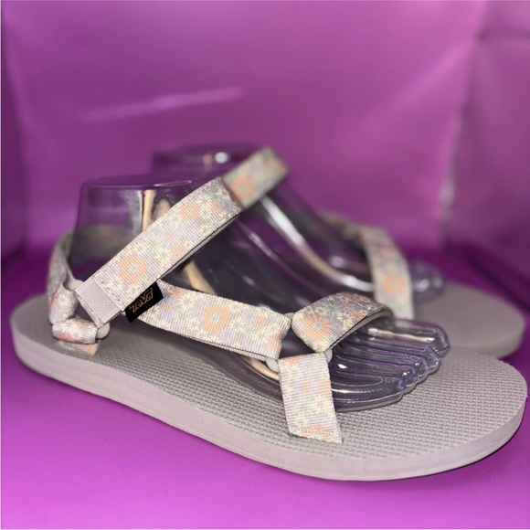 Teva Accessories - Teva Floral Sandals - Light Pink and Gray